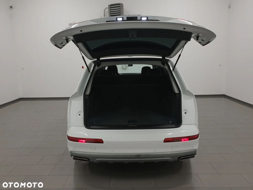 Audi Q7 3.0 TDI ultra Quattro Tiptronic - 5