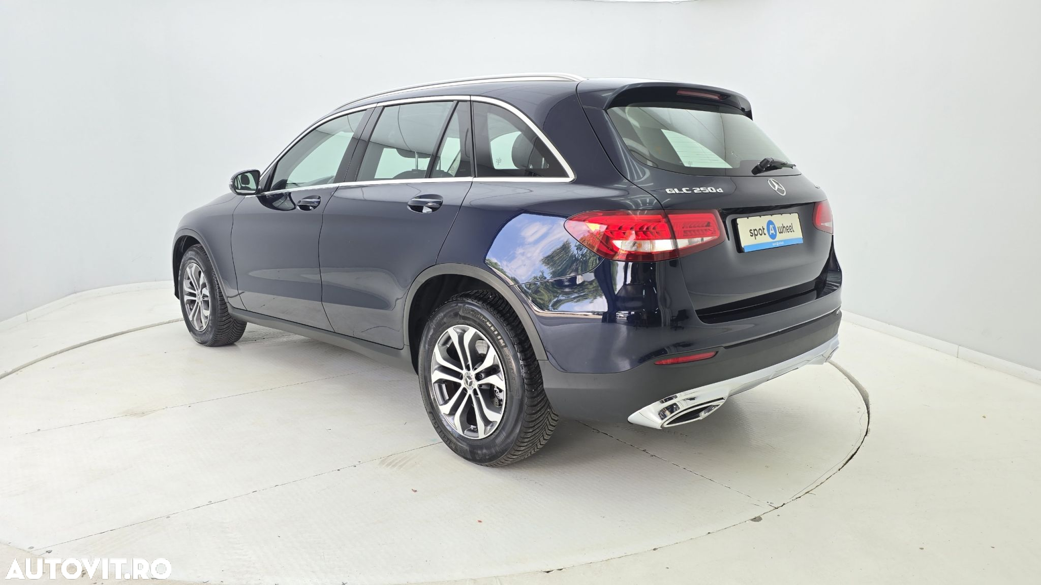 Mercedes-Benz GLC 250 d 4MATIC - 8