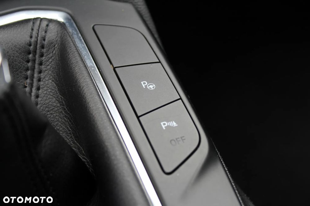 Ford Kuga 2.0 EcoBlue Hybrid TITANIUM X - 31