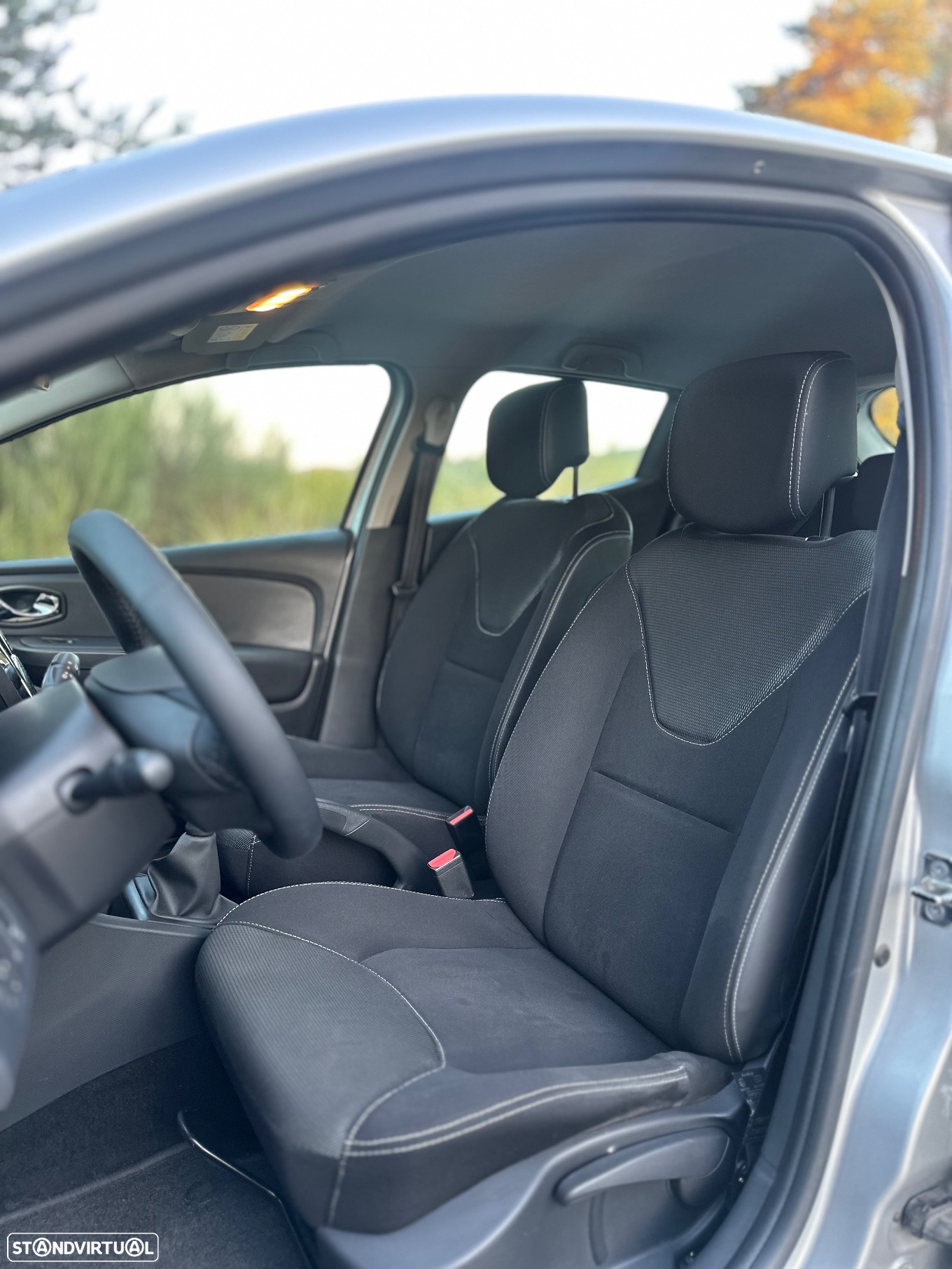 Renault Clio 0.9 TCE Limited - 33