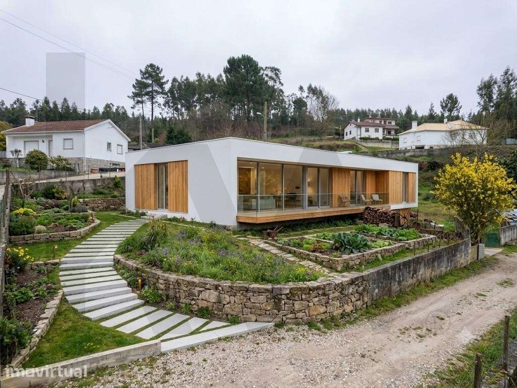Terreno Urbano de 590 m2 com Elevado Potencial de Construção - Águeda - Grande imagem: 2/26