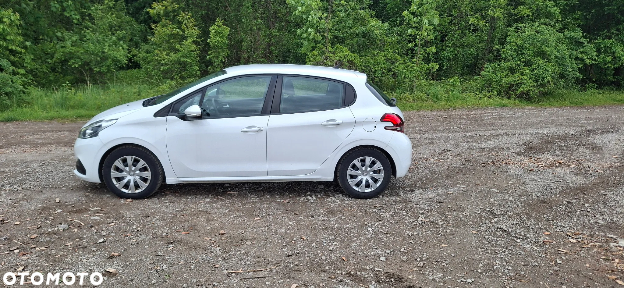 Peugeot 208 1.2 PureTech GPF Allure S&S - 15