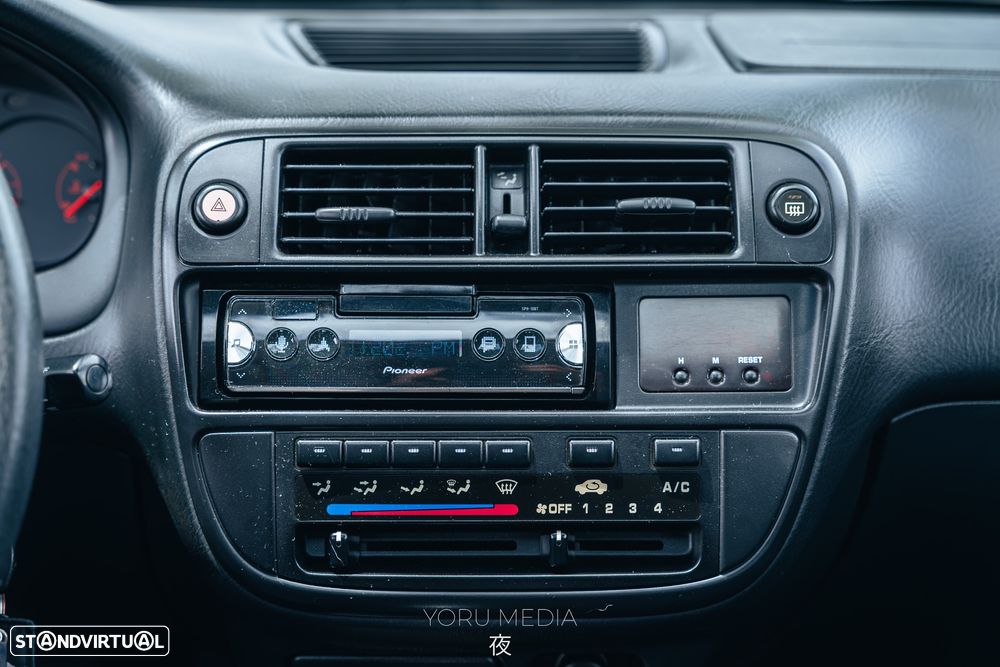 Honda Civic 1.6 VTi - 25
