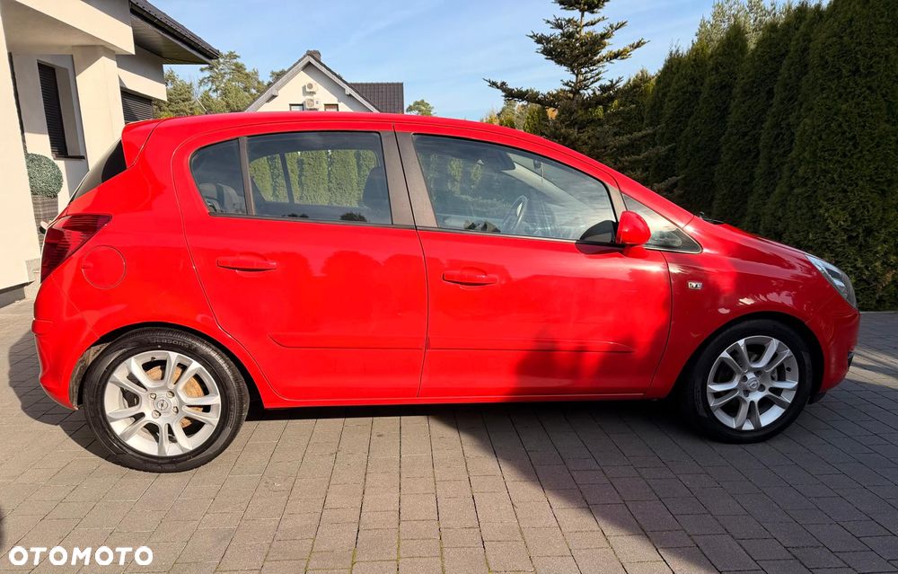 Opel Corsa 1.4 16V Sport - 12