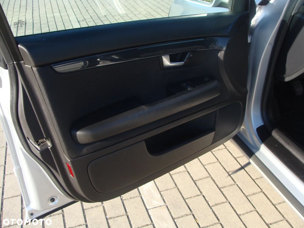 Audi A4 Avant - 13