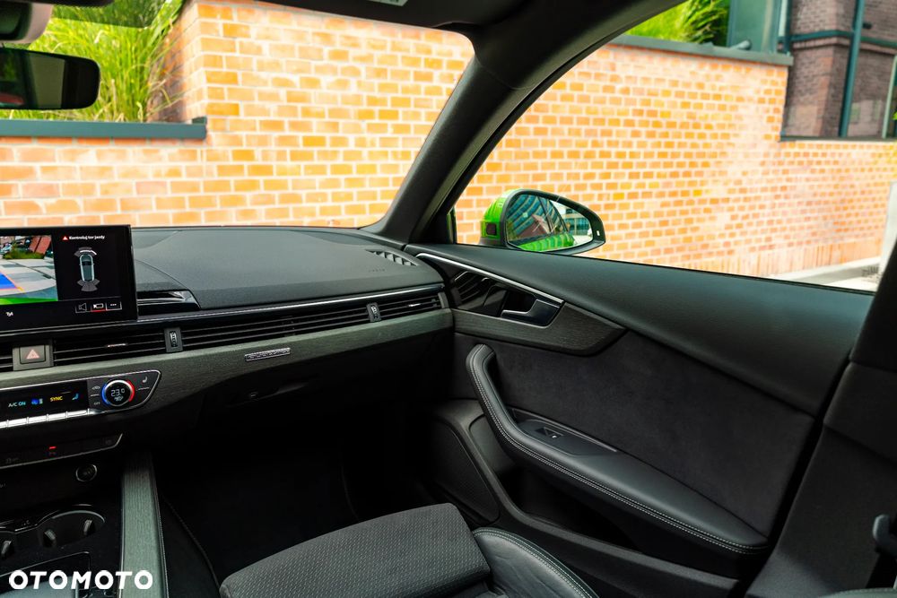 Audi A4 Avant 45 TFSI quattro S tronic S line - 31