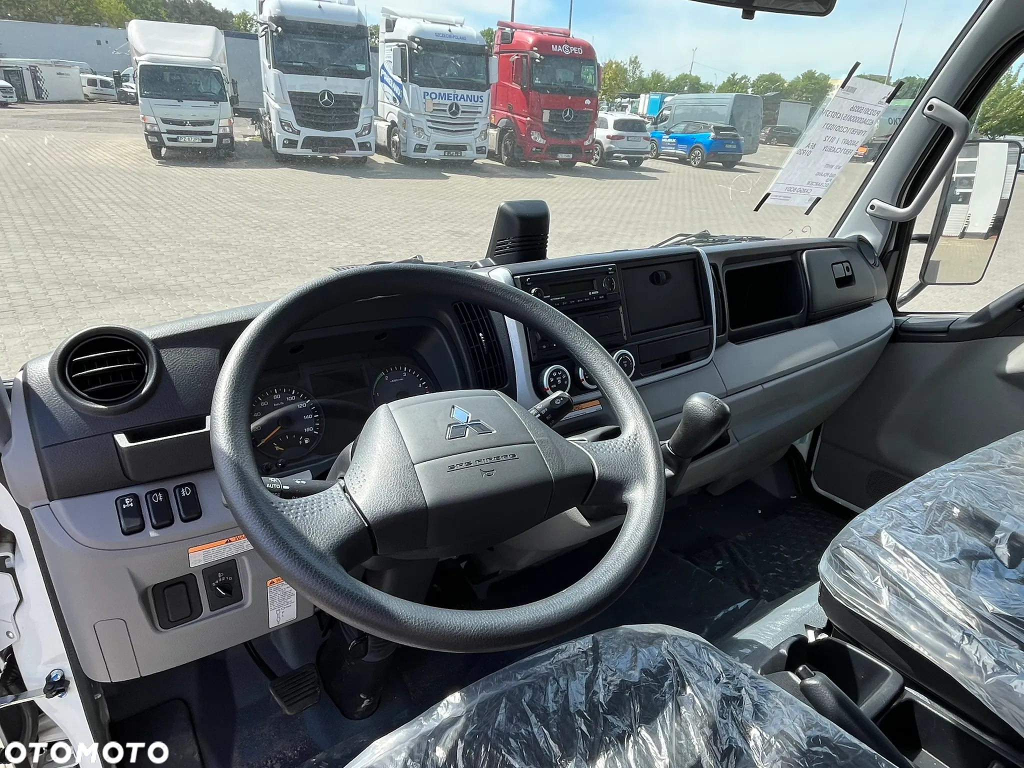 FUSO Canter 7C18 Wywrotka 3W - 14