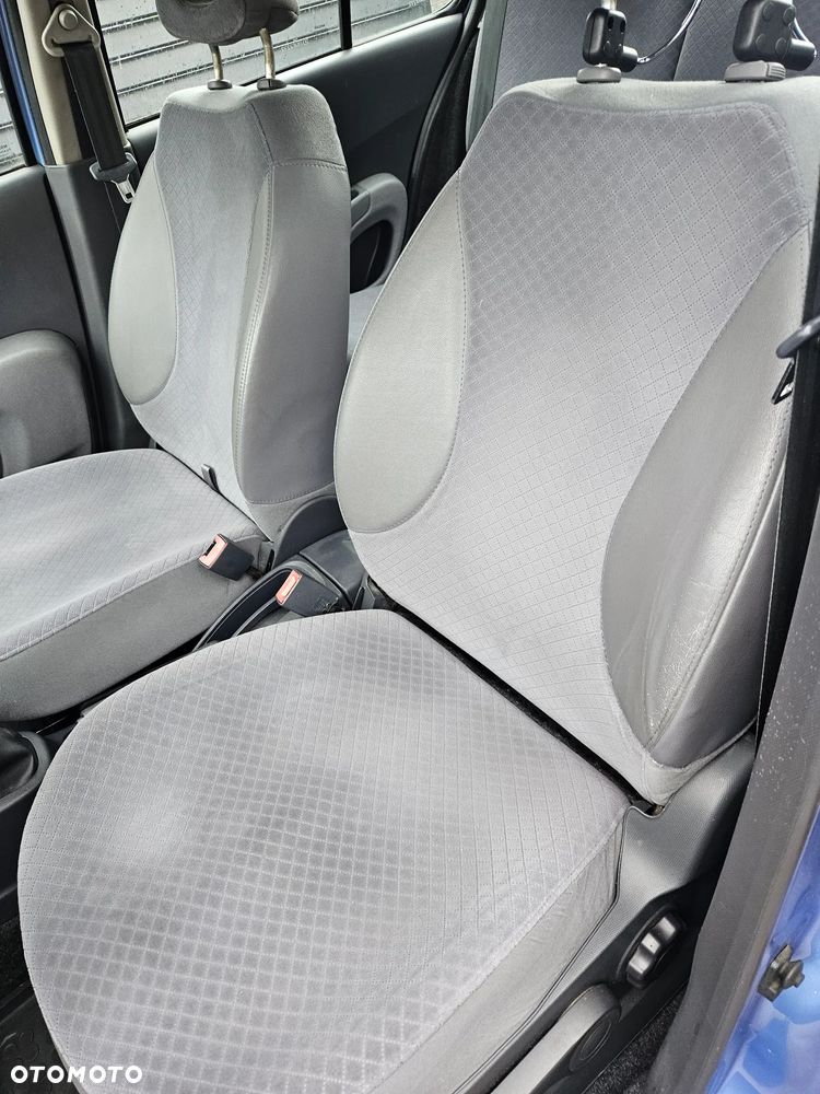 Nissan Micra - 5