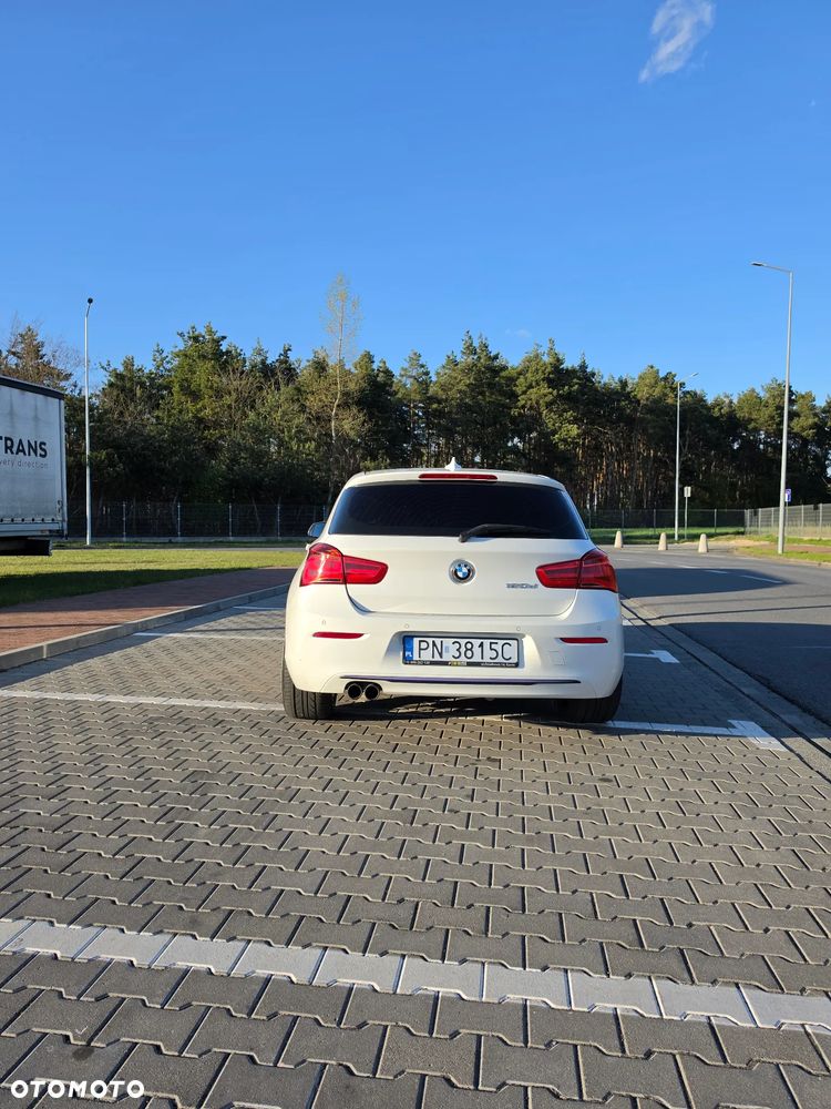 BMW Seria 1 120d Sport Line - 5