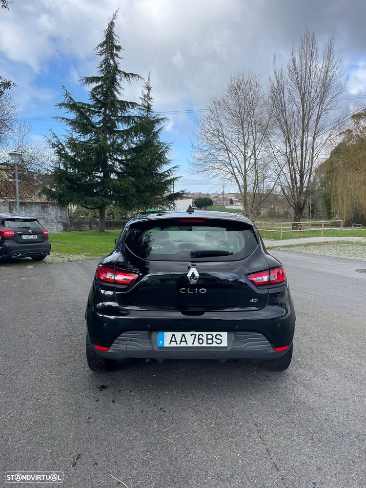 Renault Clio 1.5 dCi Dynamique S - 4