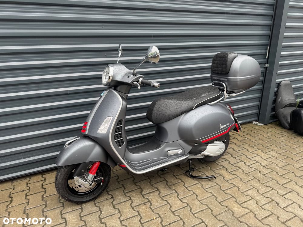 Piaggio Vespa - 3