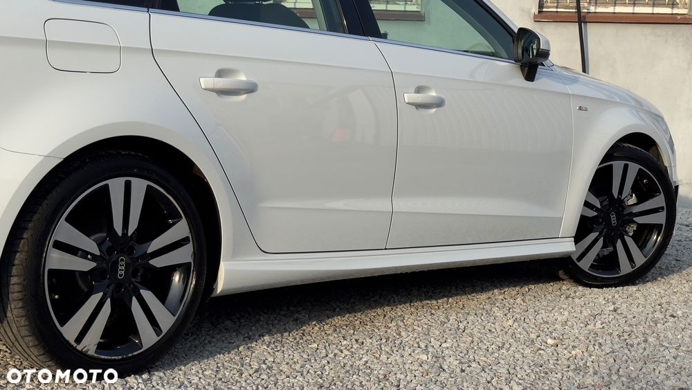 Audi A3 Sportback 2.0 TDI (clean diesel) S line Sportpaket - 12
