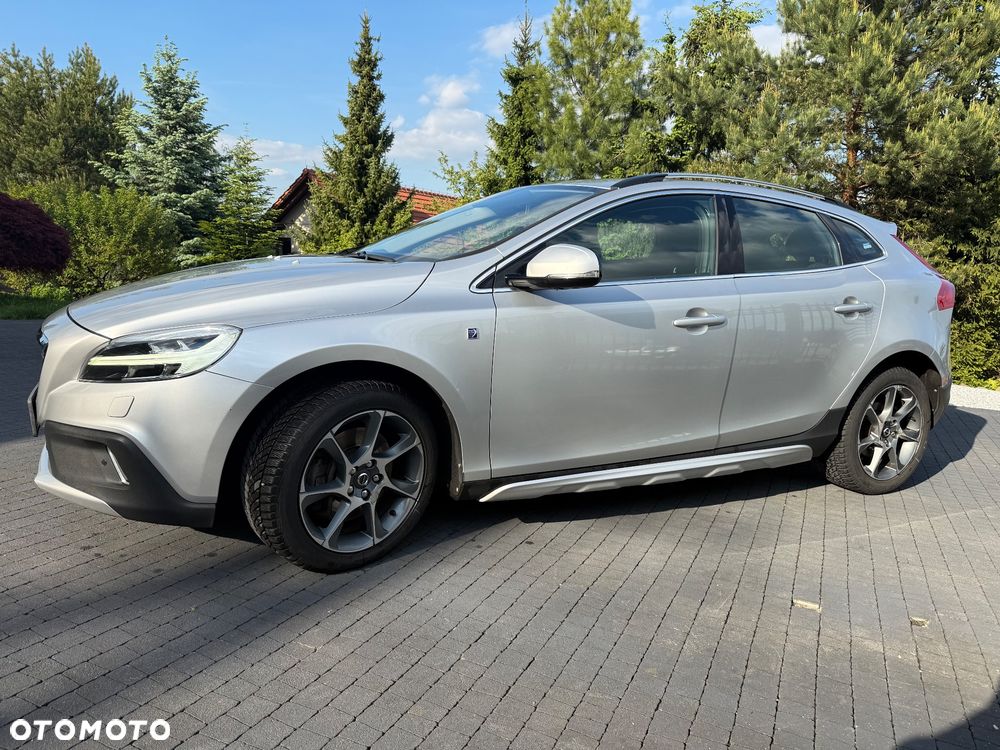 Volvo V40 Cross Country T3 Drive-E Ocean Race - 19