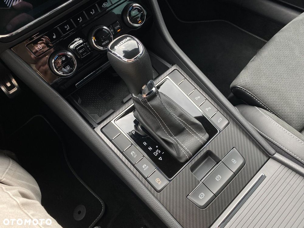 Skoda Superb 2.0 TDI SCR Sportline DSG - 26