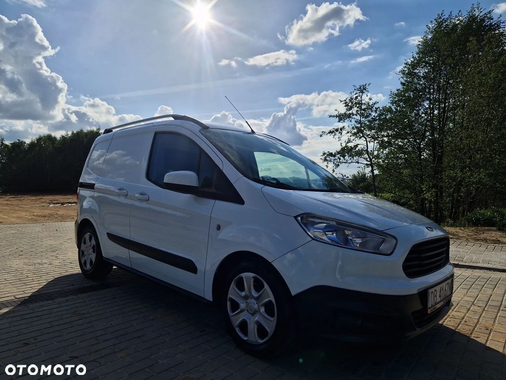 Ford transit courier - 5