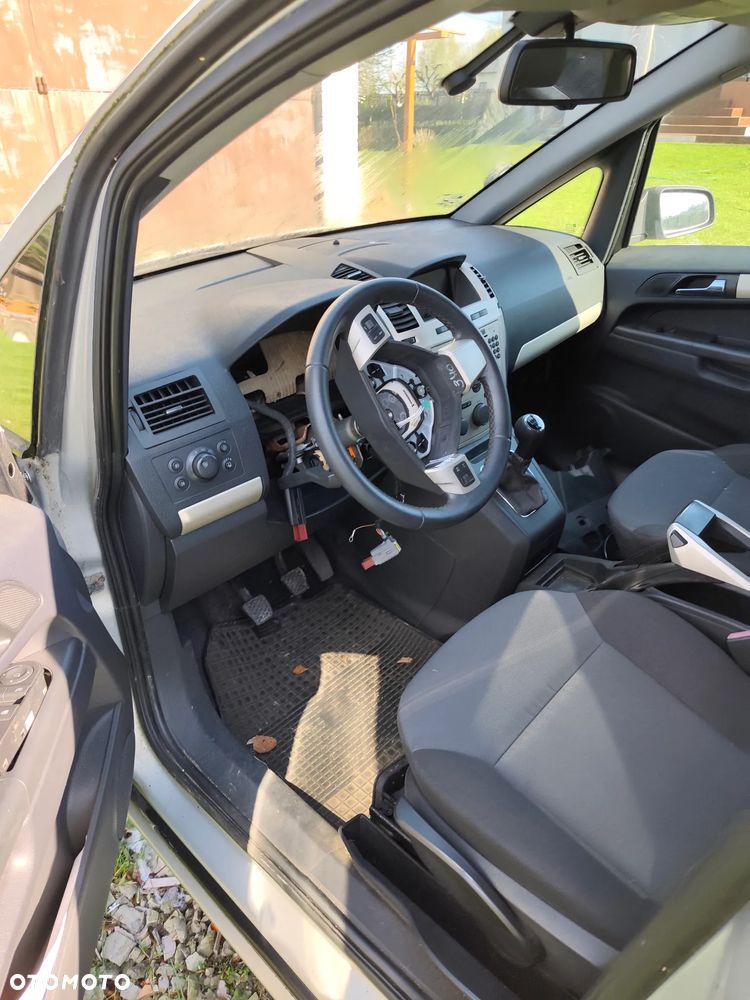 Opel Zafira 1.7 CDTI - 22
