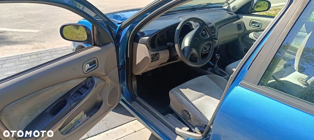 Nissan Almera - 20