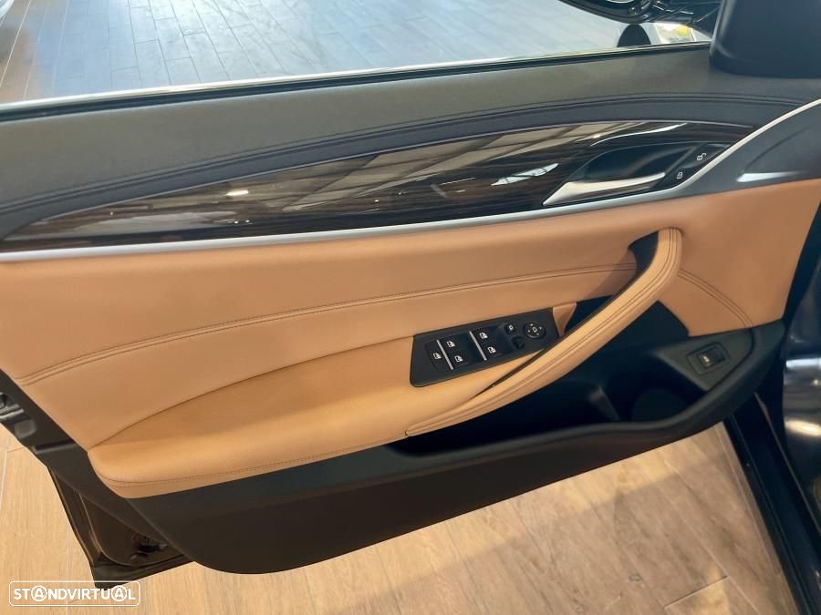 BMW 520 d Line Luxury Auto - 33