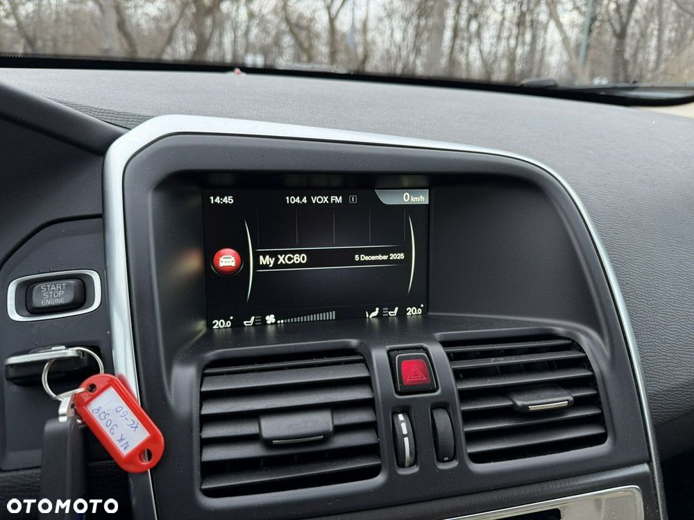Volvo XC 60 D5 AWD Summum - 16