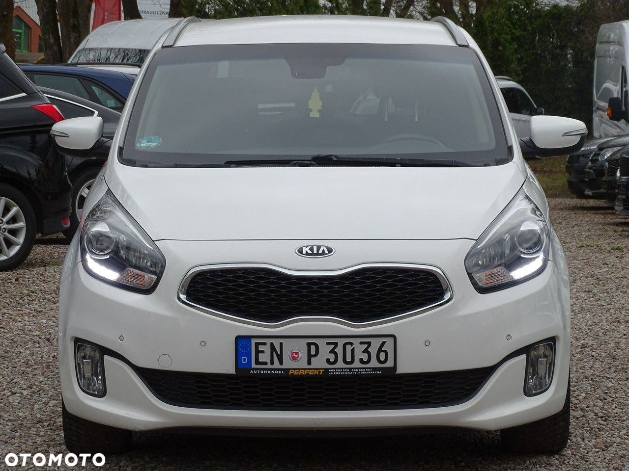 Kia Carens - 5