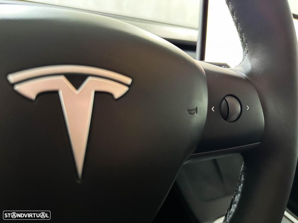 Tesla Model Y Performance Dual Motor AWD - 42