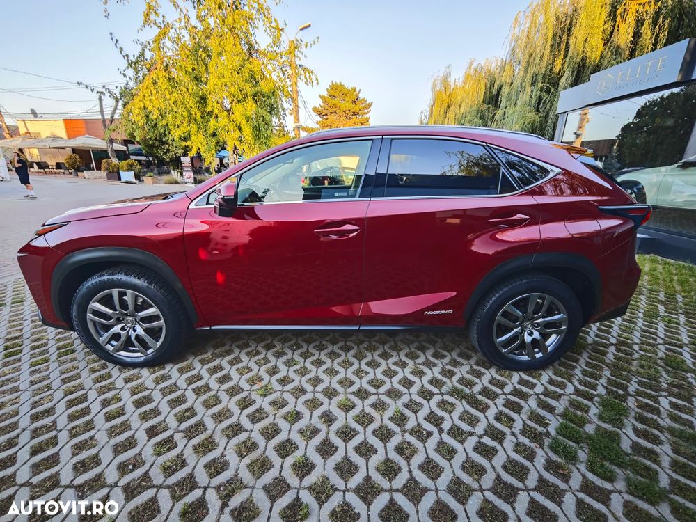 Lexus Seria NX 300h E-FOUR - 4