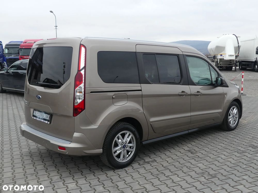 Ford Tourneo Connect - 11