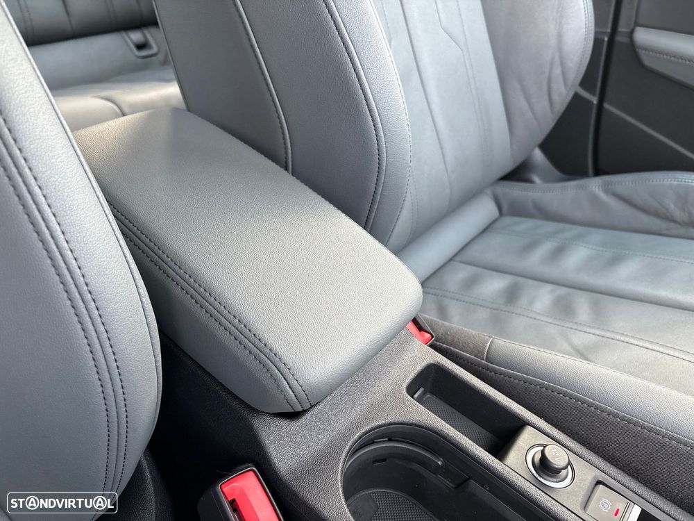 Audi A3 Sportback 40 TFSIe S line - 40
