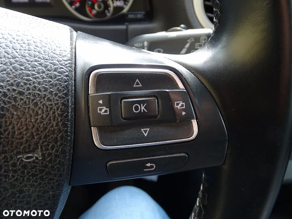 Volkswagen Tiguan 2.0 TDI DPF 4Motion BlueMotion Technology Sport & Style - 32