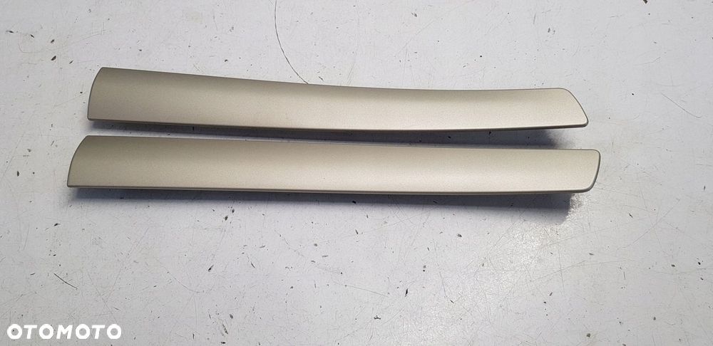 listwa drzwi przód Opel Zafira B - 1