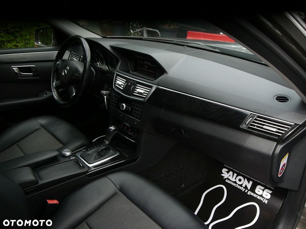Mercedes-Benz Klasa E 200 CGI BlueEFFICIENCY 7G-TRONIC Avantgarde - 33