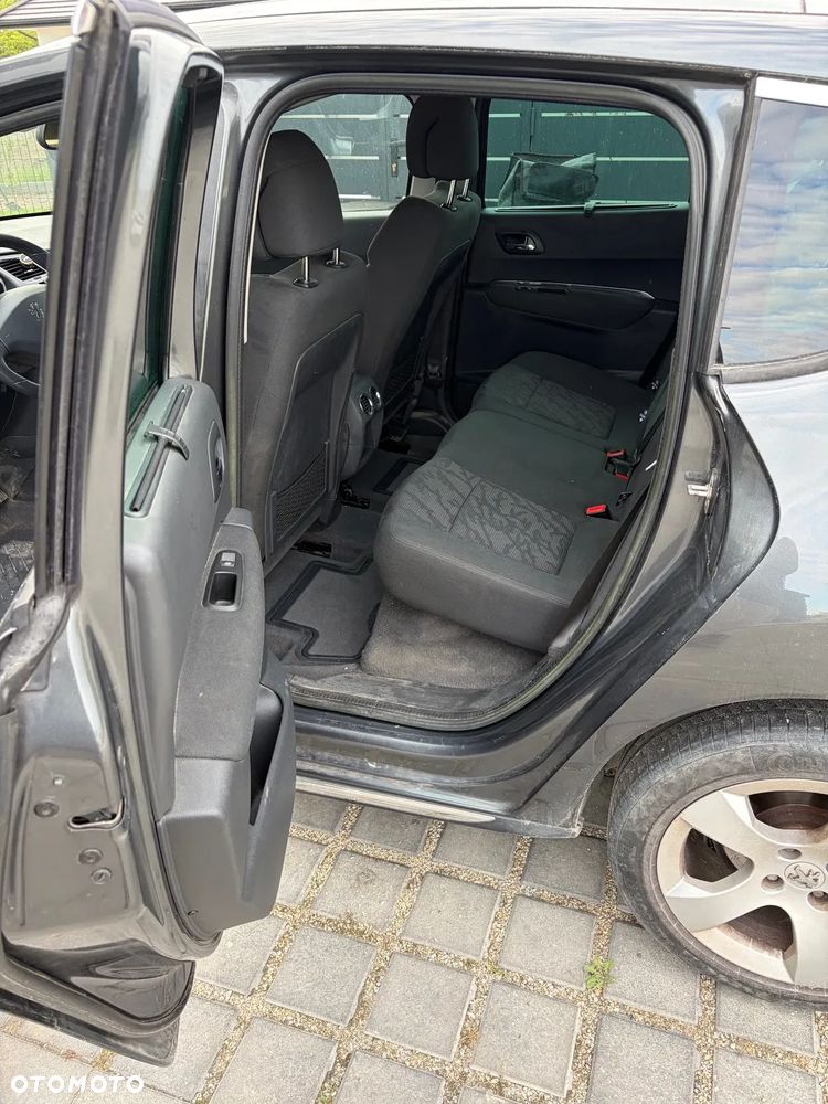 Peugeot 3008 HDi 115 Allure - 10