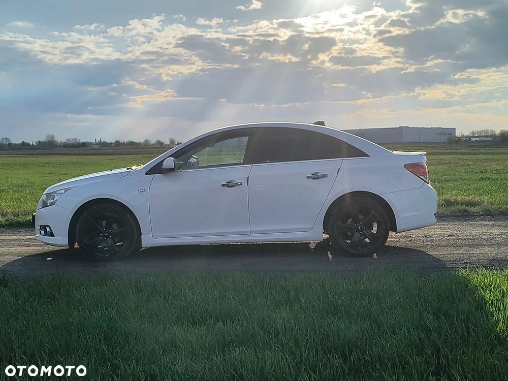 Chevrolet Cruze 1.8 LTZ - 2
