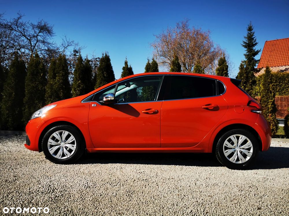 Peugeot 208 Blue-HDi 100 Stop&Start Style - 12