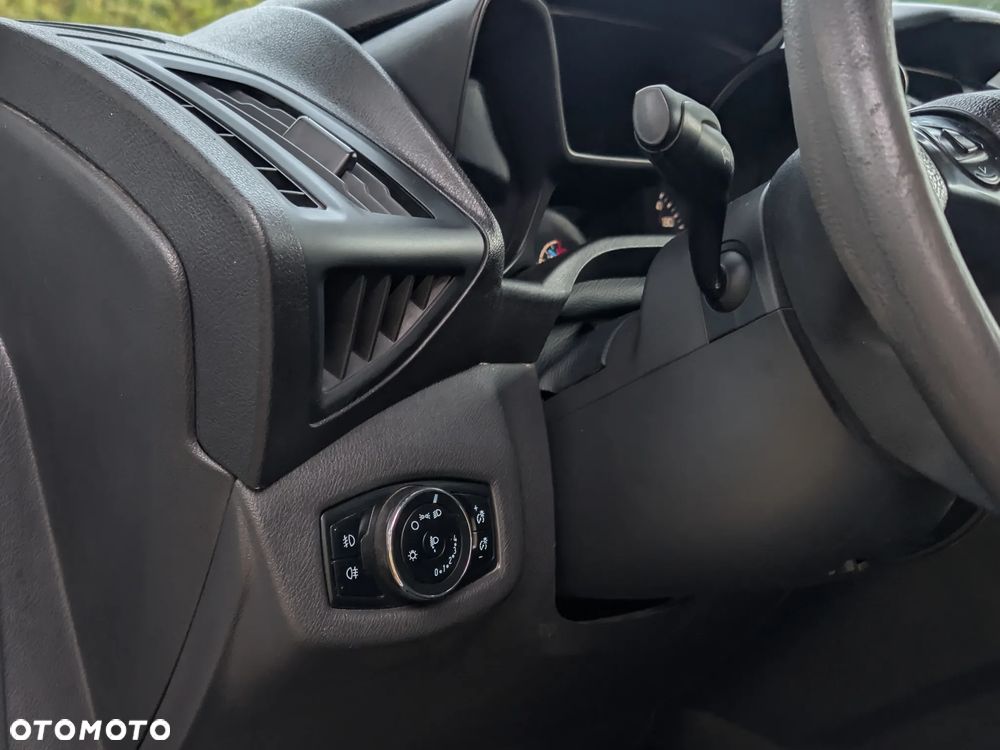 Ford Transit Connect - 32