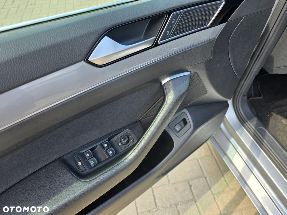 Volkswagen Passat Variant - 24