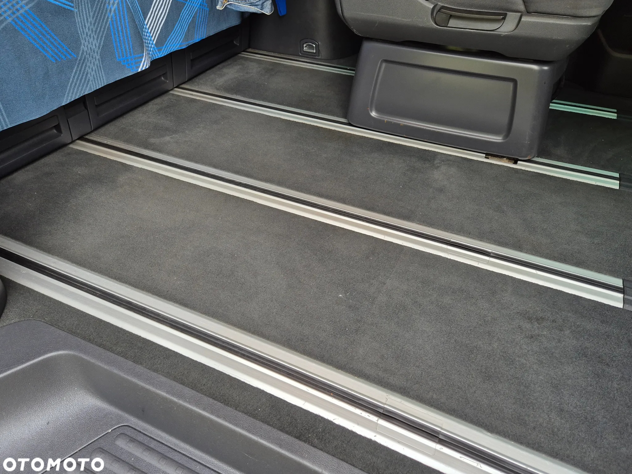 Volkswagen Multivan - 17