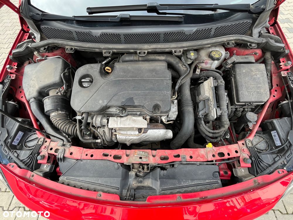 Opel Astra 1.4 T Dynamic - 37