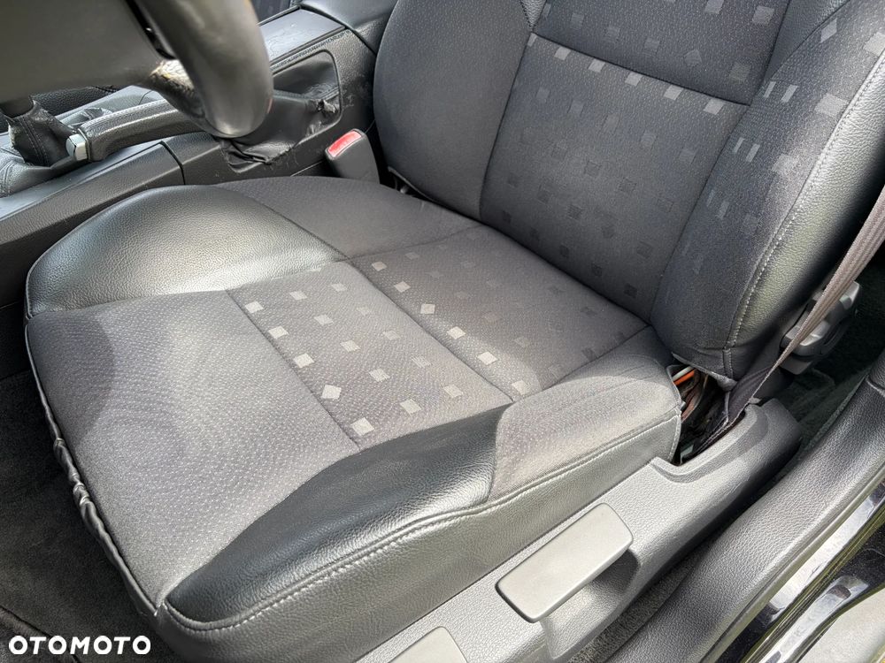 Volvo S60 2.4 Black Edition - 10