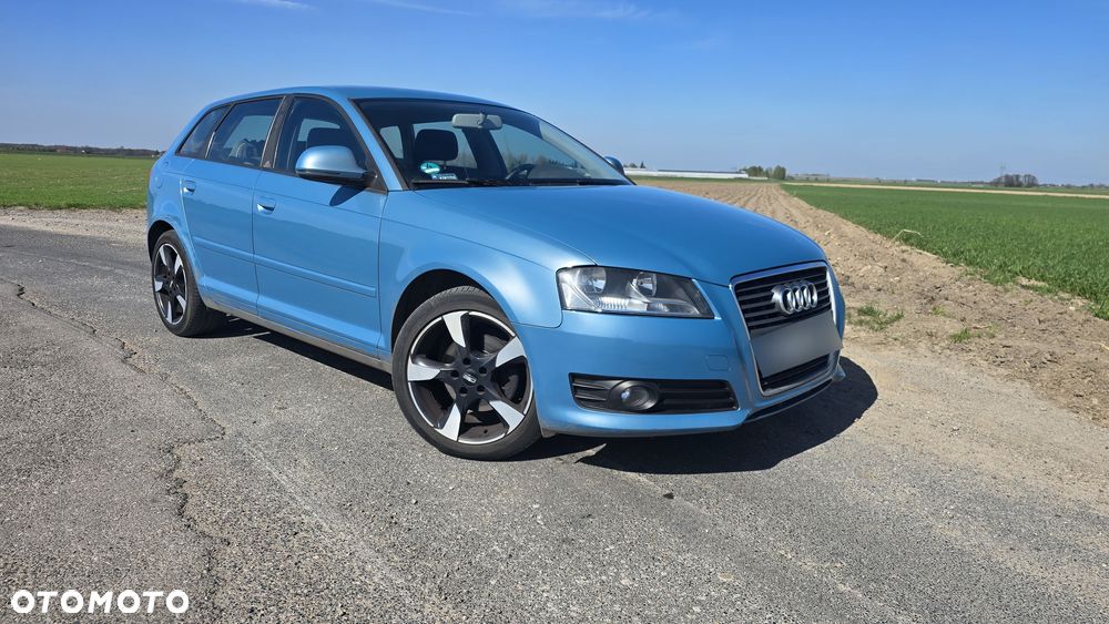 Audi A3 Sportback - 2