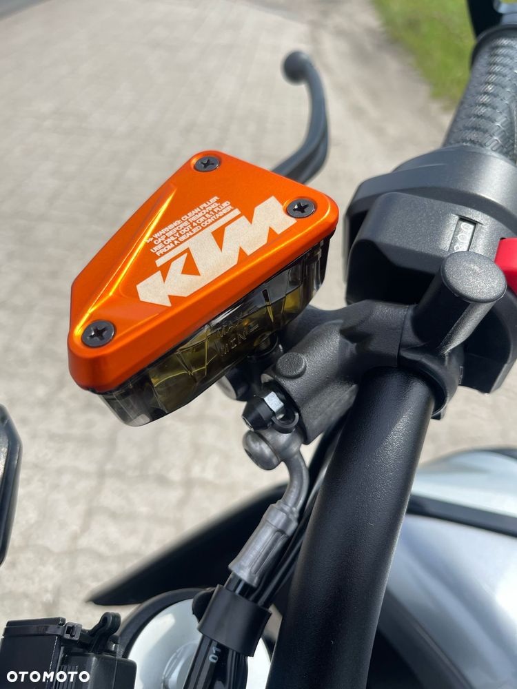 KTM Duke - 22