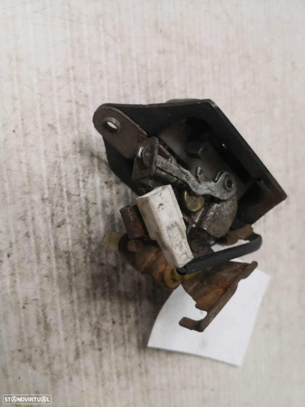 Fecho Da Mala Nissan Almera Ii (N16) - 2