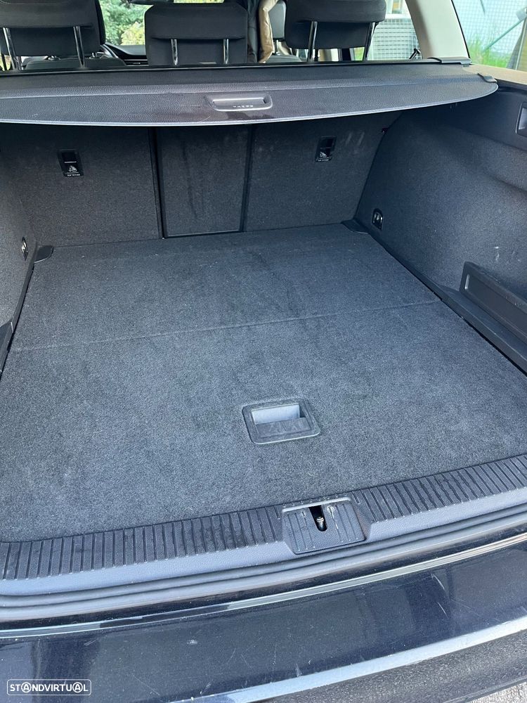 VW Passat Variant - 10