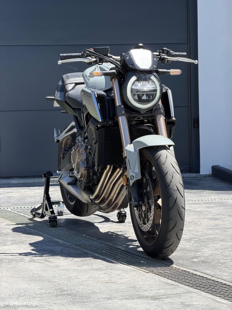 Honda CB R - 3