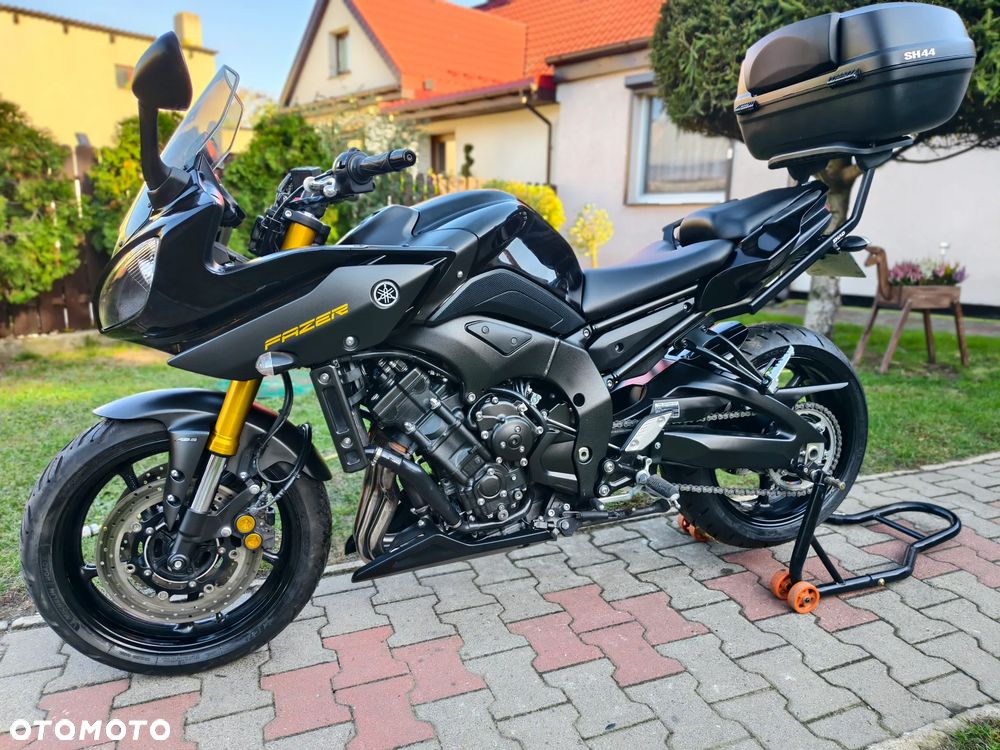 Yamaha FZ8 - 21