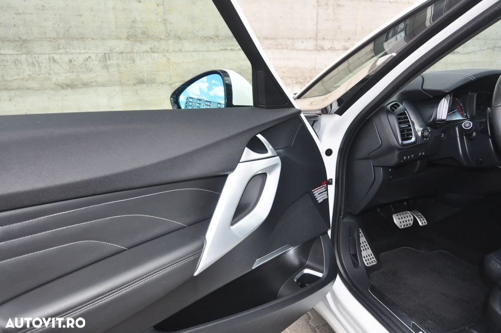 Citroën DS5 Hybrid4 EGS6 SportChic - 16