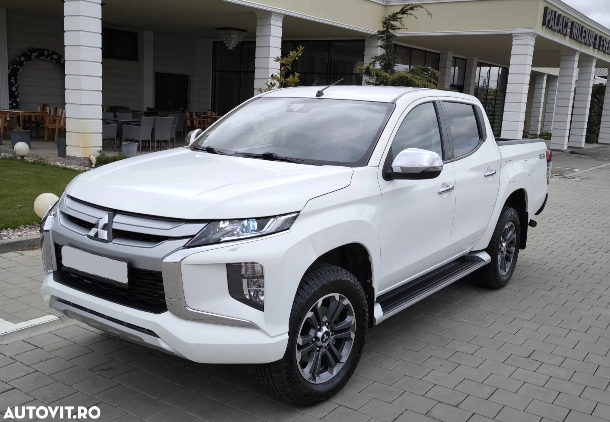 Mitsubishi L200 Pick Up 4x4 S&S Double Cab Spirit - 11