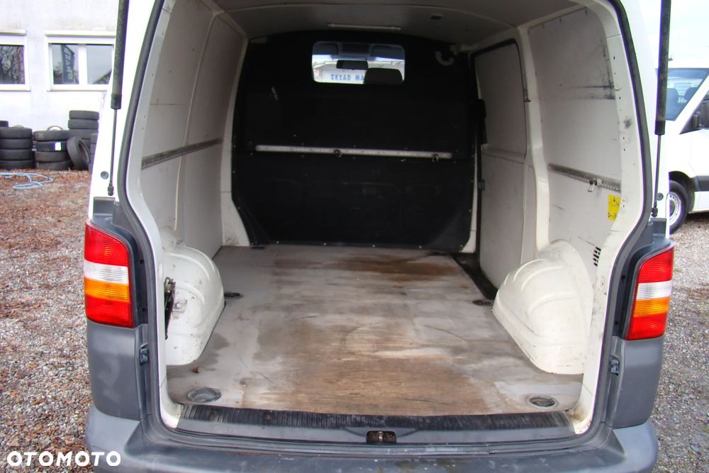 Volkswagen Transporter - 21