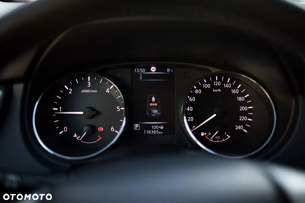 Nissan Qashqai 1.6 DCi Xtronic ACENTA - 12