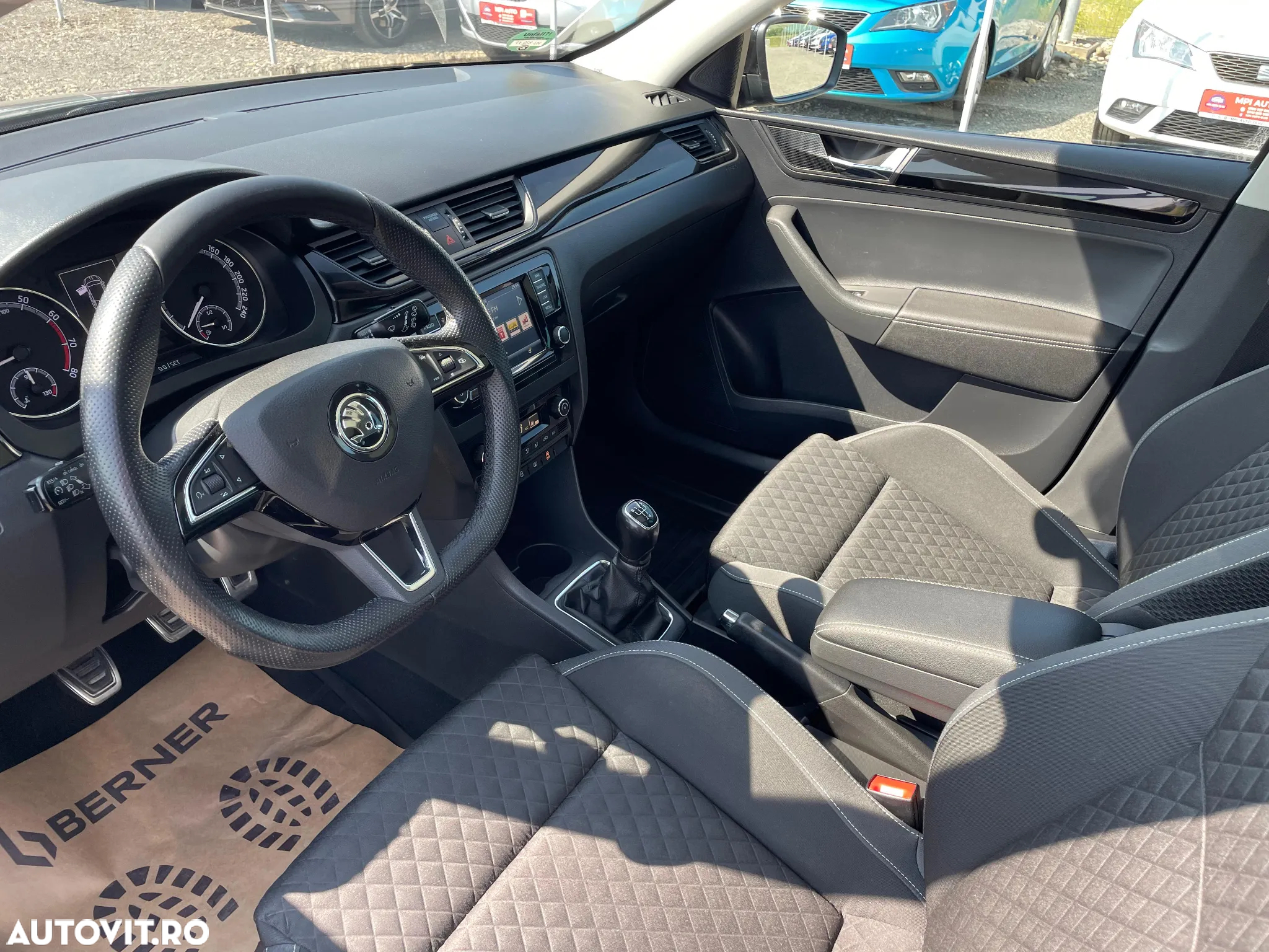 Skoda RAPID 1.0 TSI Style - 10